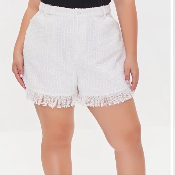 COMPLETE SET ⭐️ White Tweed Short and Jacket Set/Co-ord - Picture 3 of 6